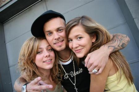 matt avec  les  belle meuf fr